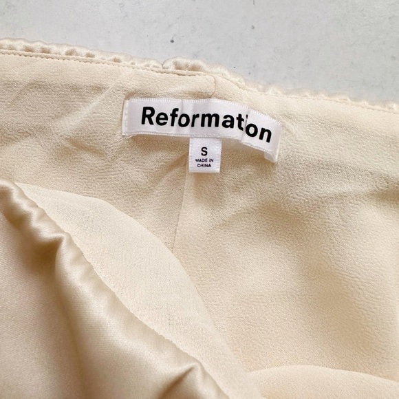 Reformation Maves Dress Almond - Picture 5 of 9